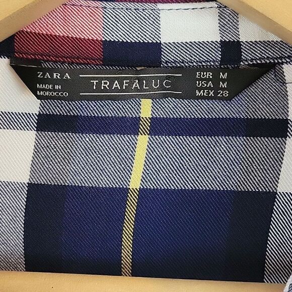 Zara Tarafluc, Plaid Flannel Button Up Top-Size Medium - Picture 4 of 5